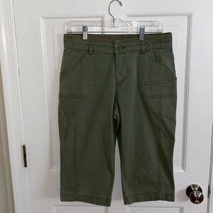 Lee Women's Olive Capris